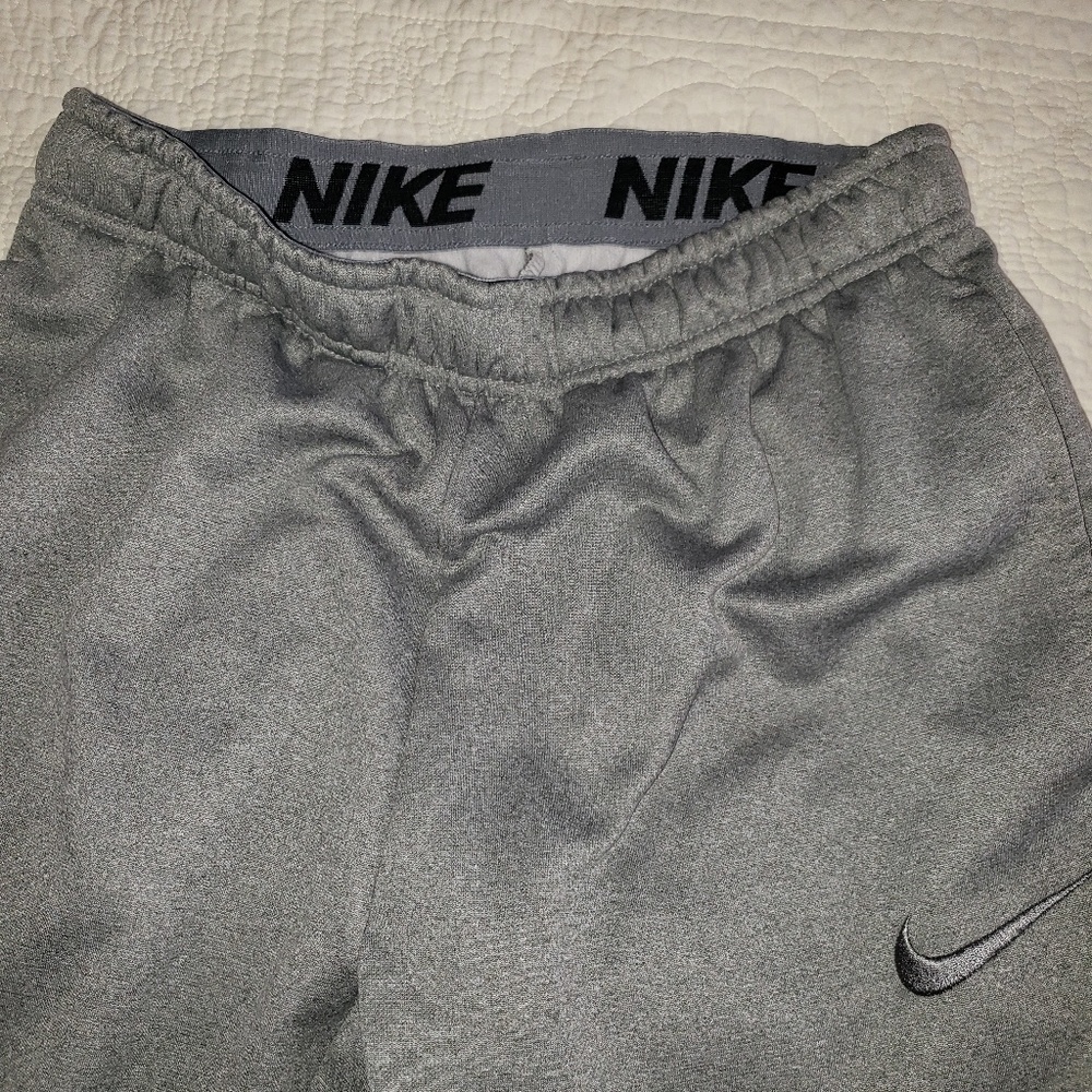 Mens Silver Gray NIKE Therma-FIT Size SMALL